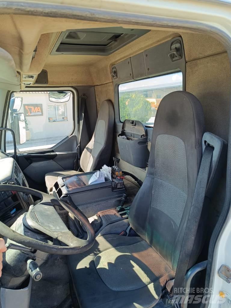 Renault 320 DCI Automobiliniai kranai