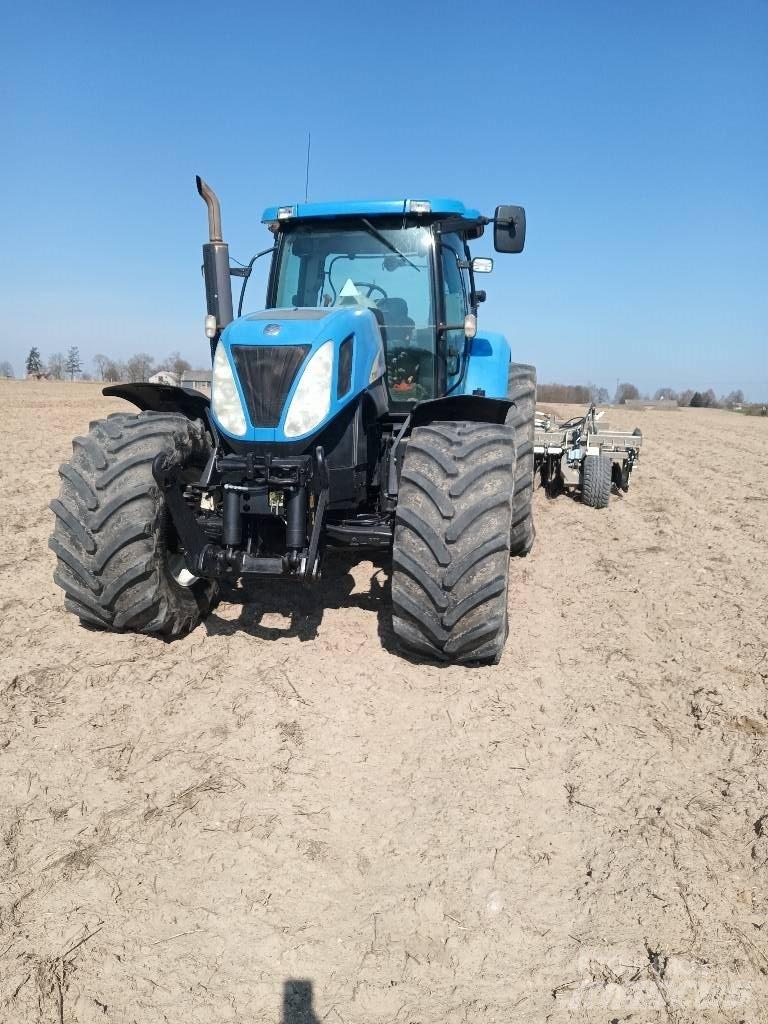 New Holland T 7060 Traktoriai