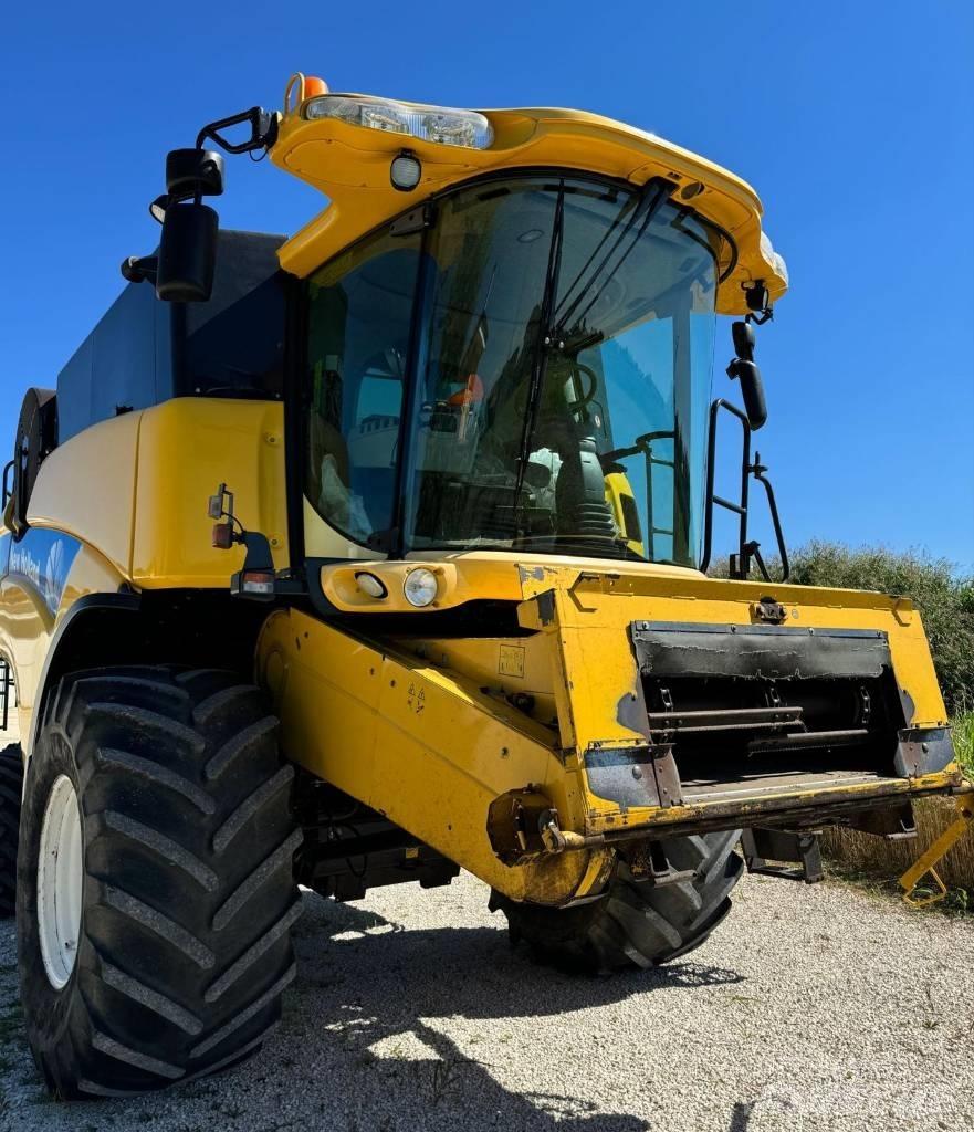 New Holland CX 760 Derliaus nuėmimo kombainai