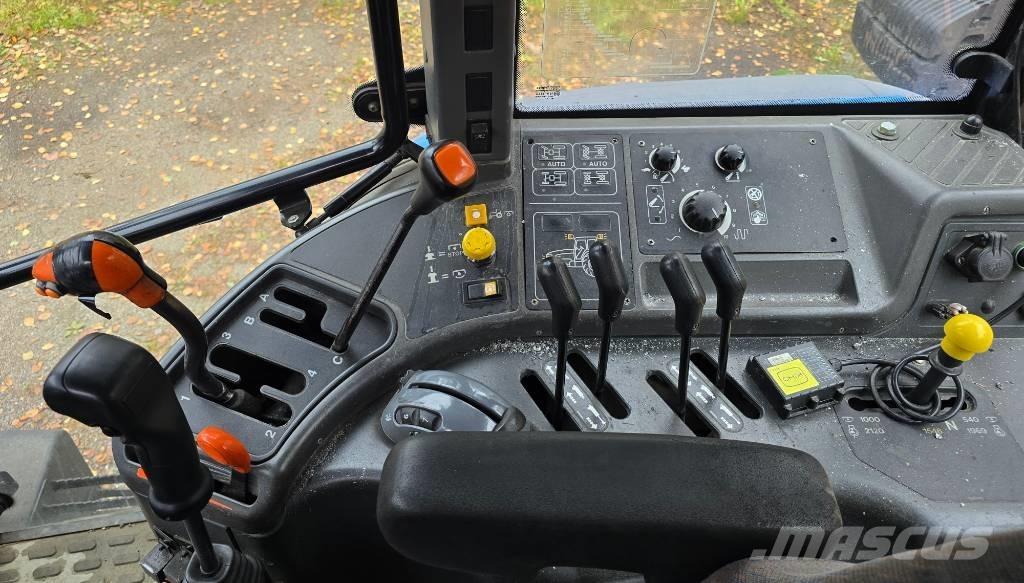 New Holland TM 120 Traktoriai