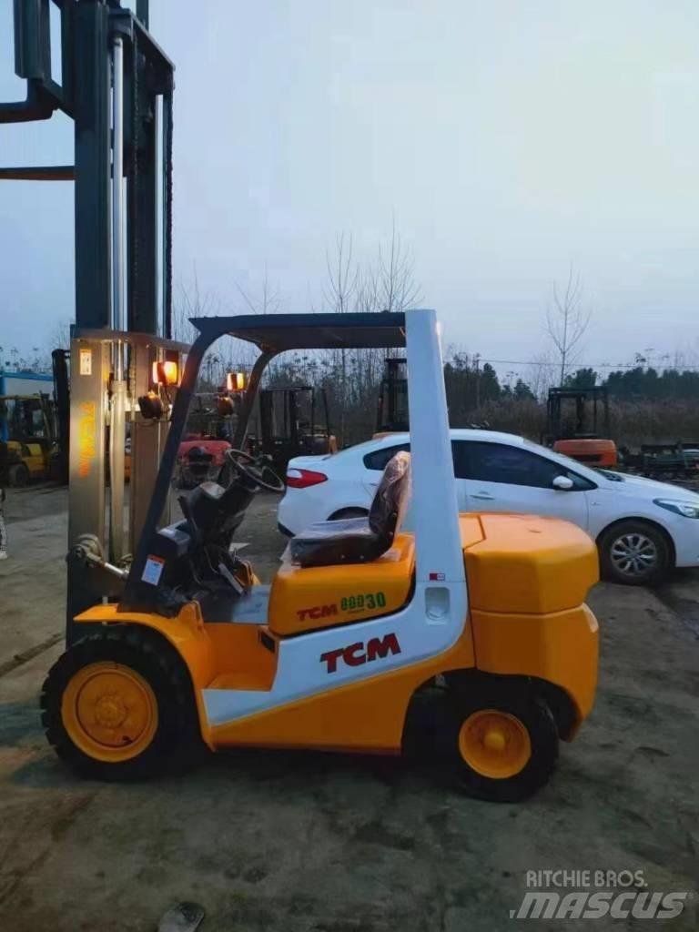TCM FD30-1 Dyzeliniai krautuvai