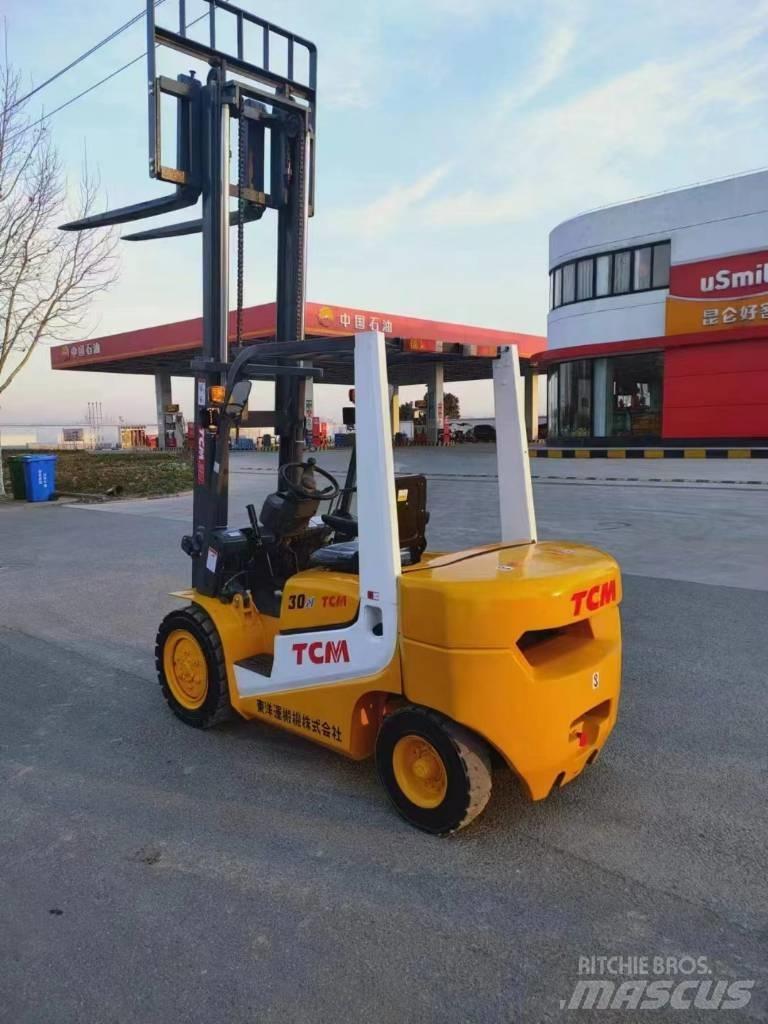TCM FD30-1 Dyzeliniai krautuvai