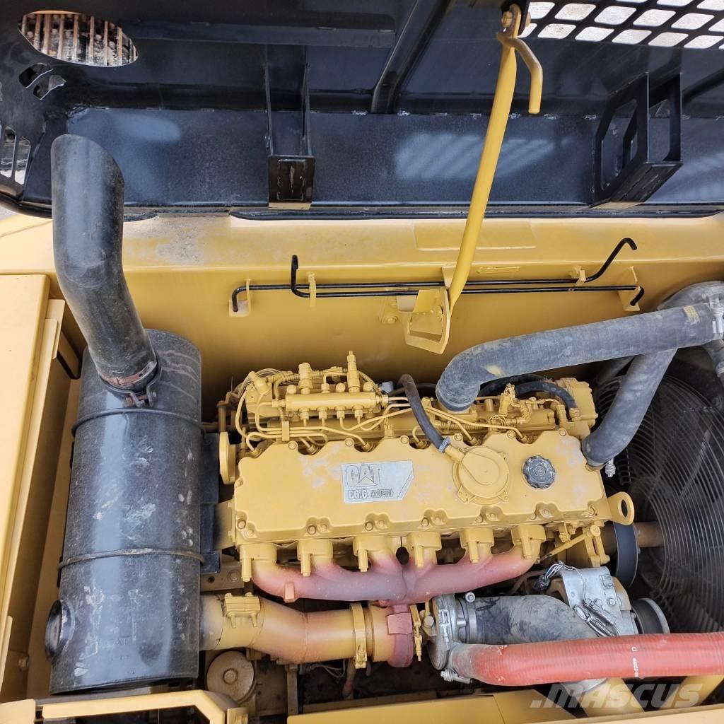 CAT 320 D2L Vikšriniai ekskavatoriai