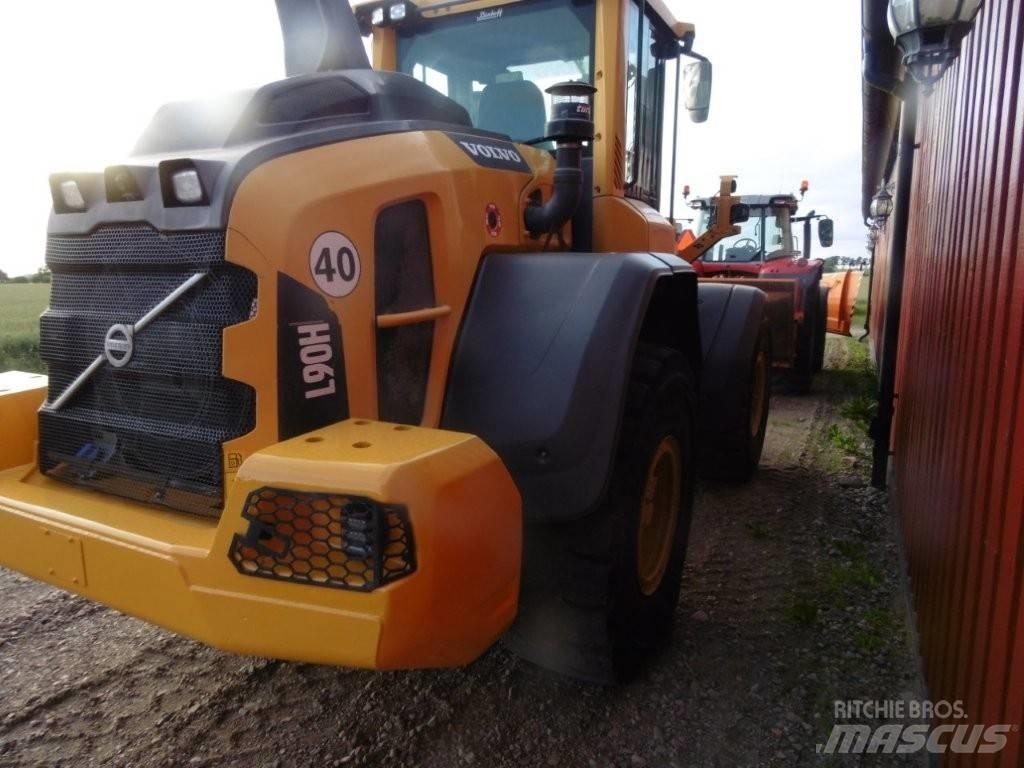 Volvo L 90 H Naudoti ratiniai krautuvai