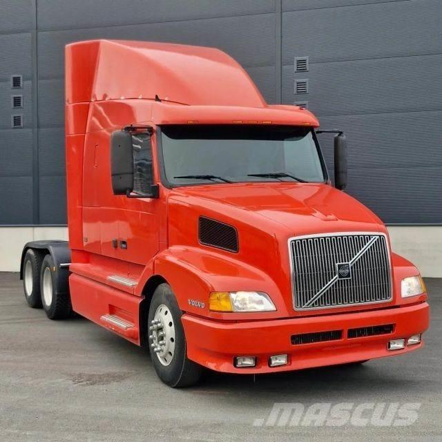 Volvo VNL-4 Naudoti vilkikai