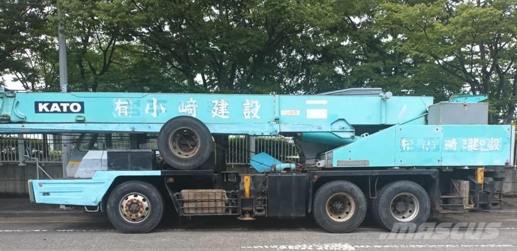Kato NK 200 H V Neapdoroto reljefo kranai