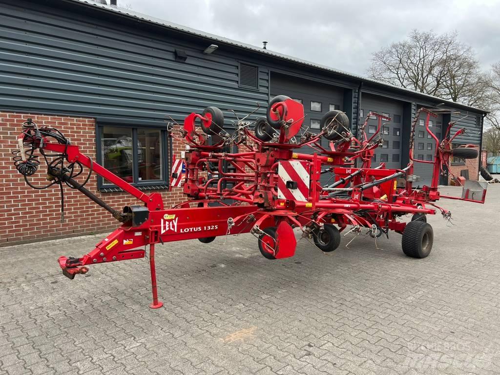 Lely Lotus 1325 Šieno grėbliai ir vartytuvai