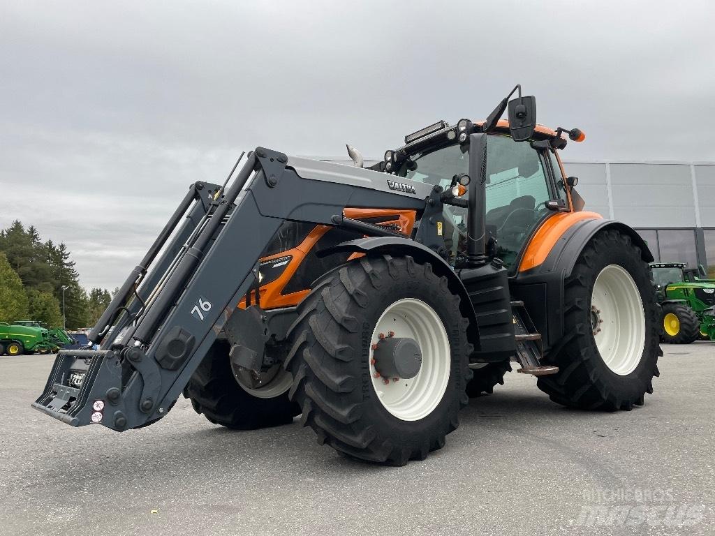 Valtra T 174 Traktoriai