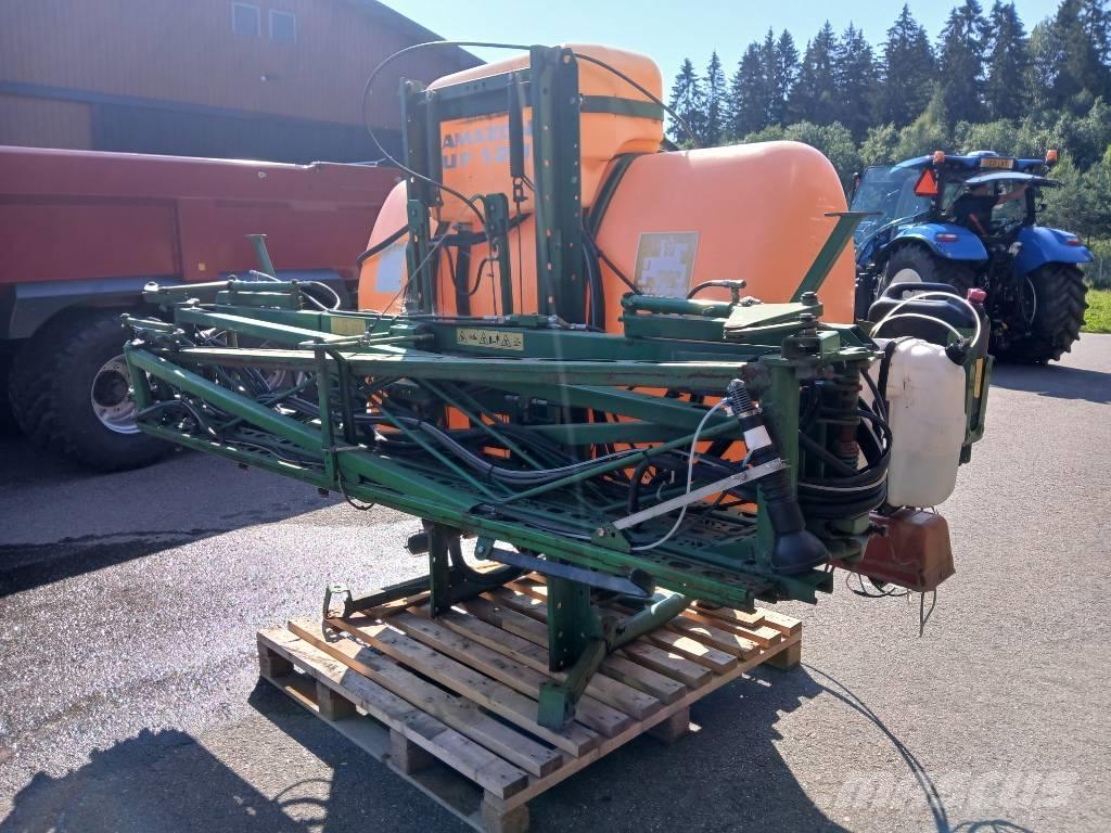 Amazone UF 1200 15m Įmontuoti purkštuvai