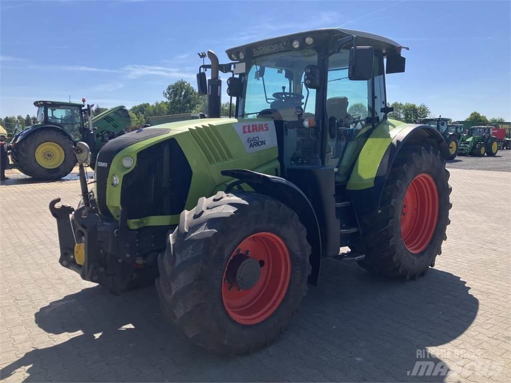 CLAAS Arion 640 Traktoriai