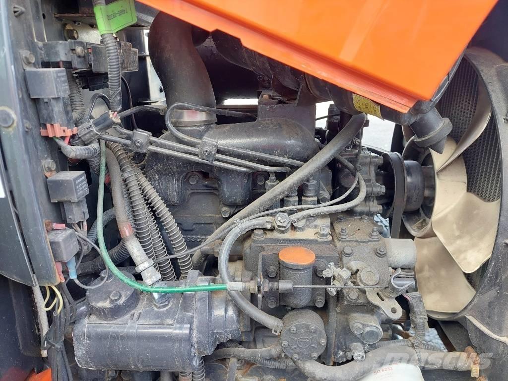 Kioti CK 2810 HST Naudoti kompaktiški traktoriai