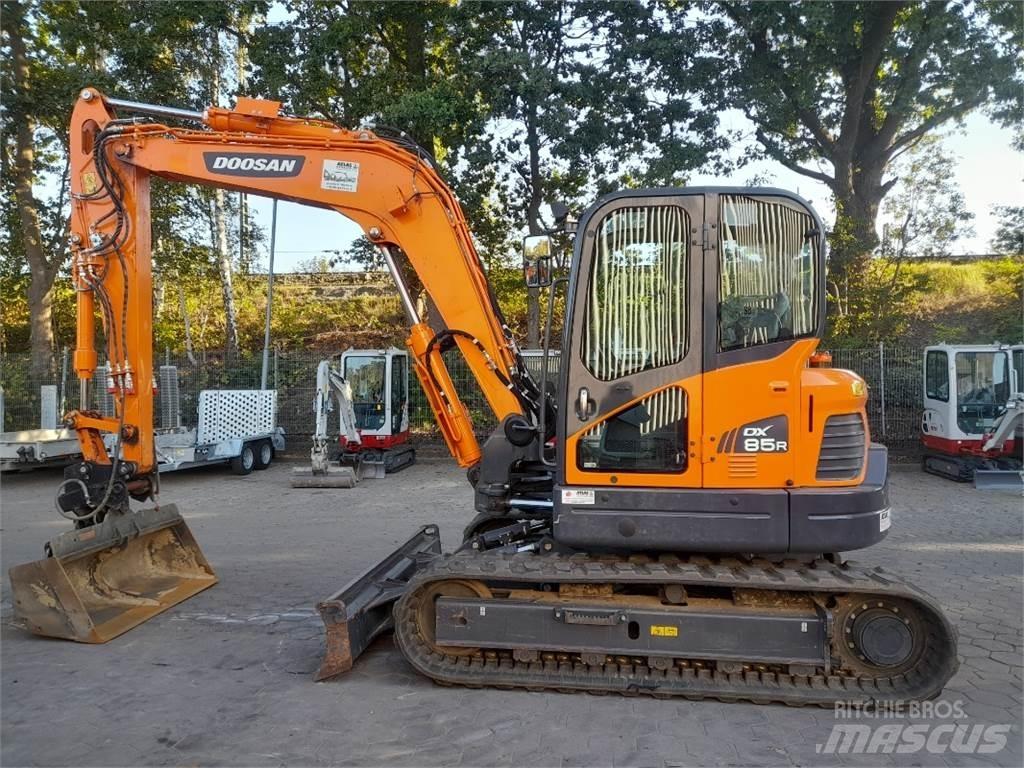 Doosan DX85R-3 Vidutinės galios ekskavatoriai 7-12 t