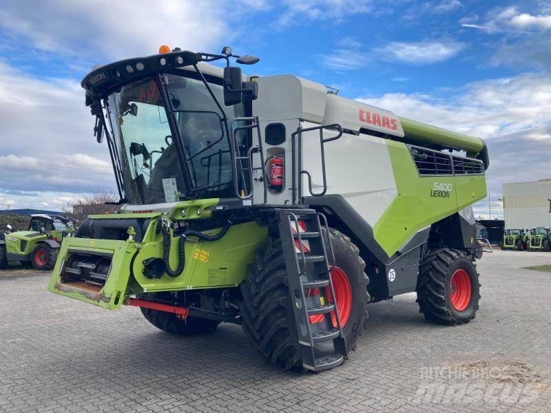 CLAAS LEXION 5400 Derliaus nuėmimo kombainai