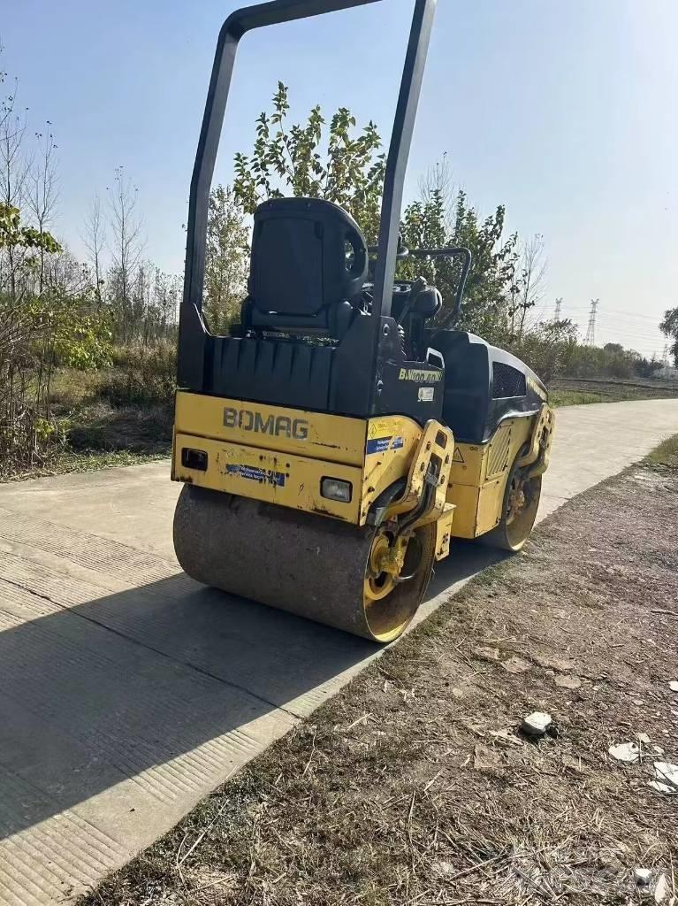 Bomag BW 100 AD Porinių būgnų volai