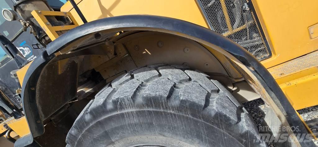 CAT 962 H Naudoti ratiniai krautuvai