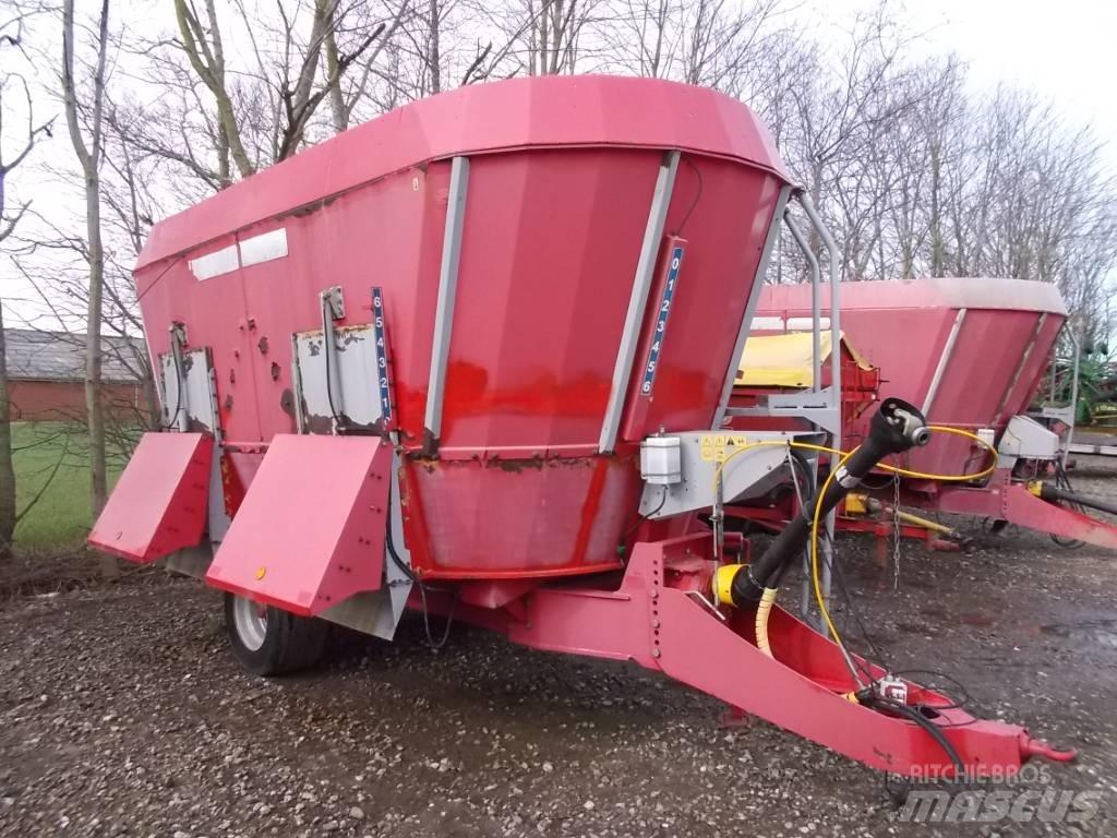 JF VM-27 Pašarų maišytuvai-dalytuvai