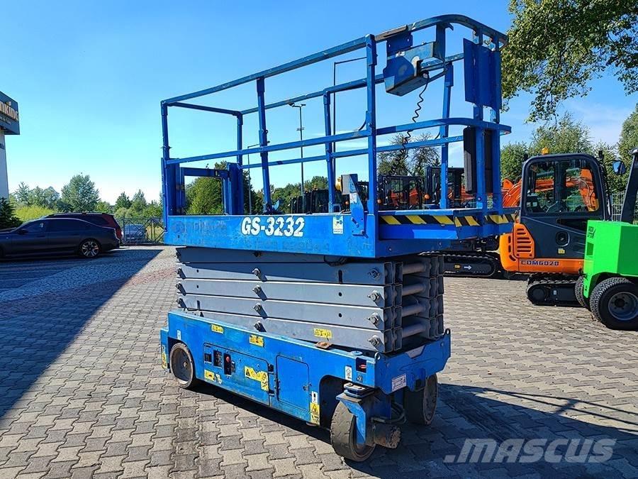 Genie GS-3232 Žirkliniai keltuvai