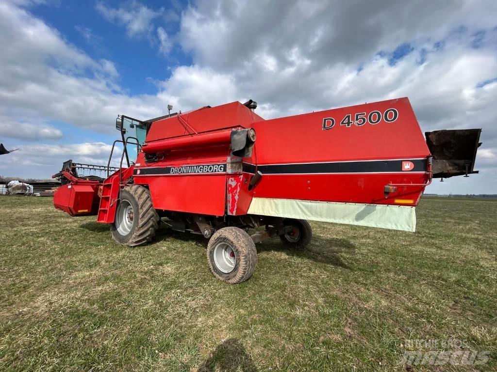 Dronningborg D4500 Derliaus nuėmimo kombainai