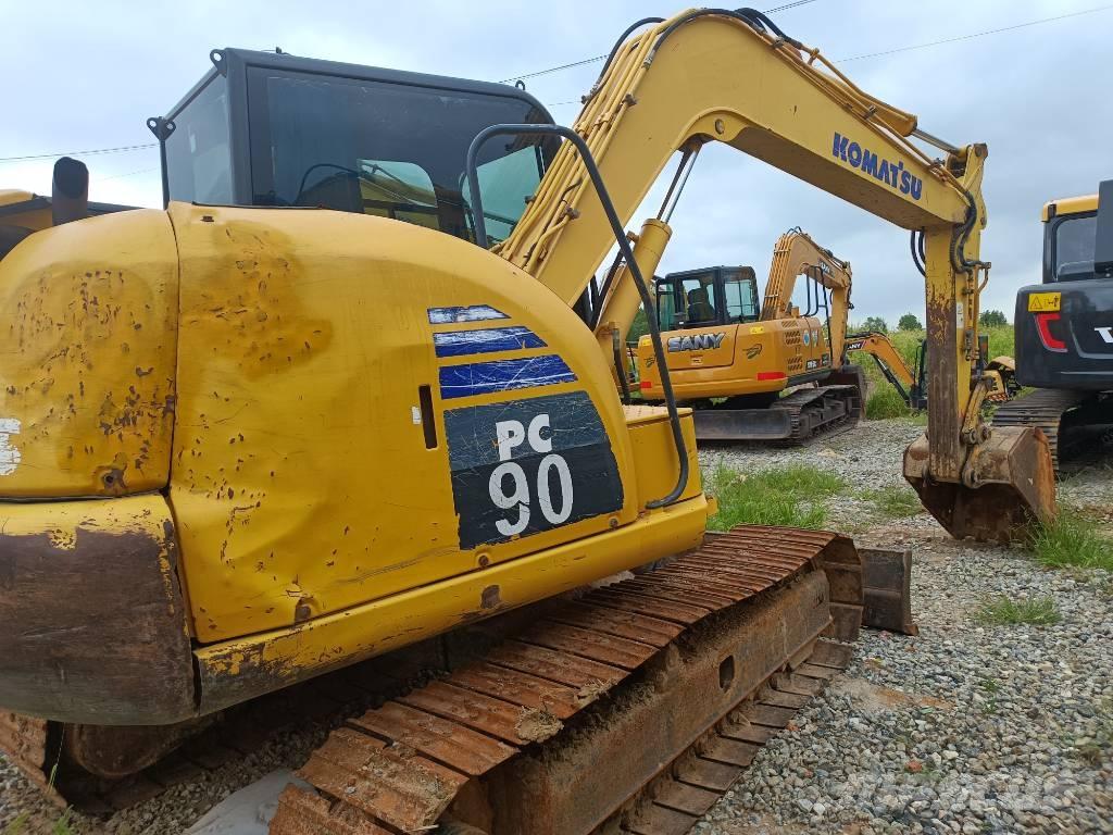 Komatsu PC 90 Vikšriniai ekskavatoriai