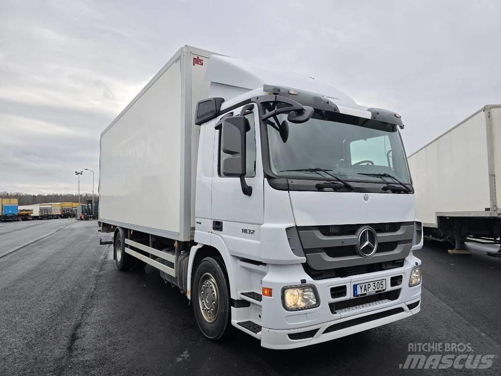 Mercedes-Benz 1832 Sunkvežimiai su dengtu kėbulu