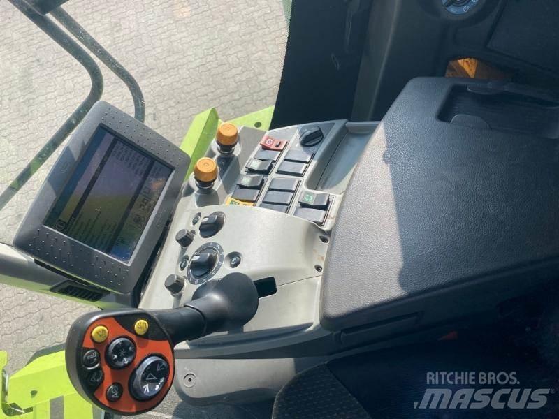 CLAAS LEXION 620 Derliaus nuėmimo kombainai