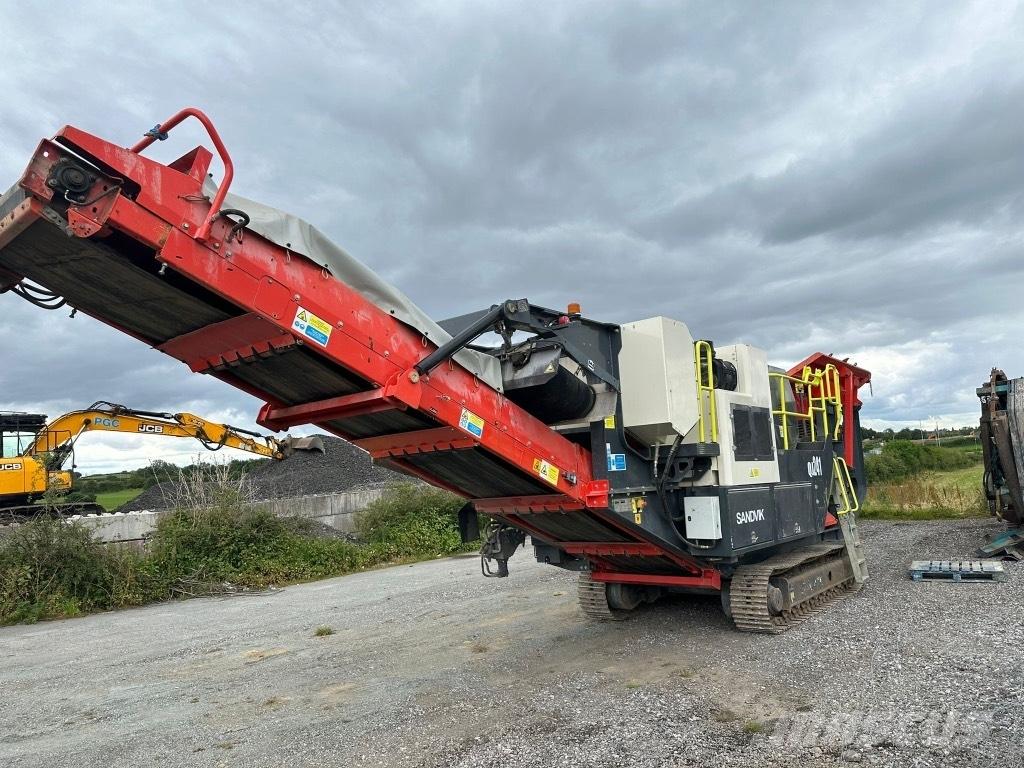 Sandvik QJ 241 Mobilūs smulkintuvai
