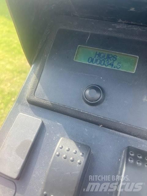 Jacobsen LF550 Savaeigės žoliapjovės