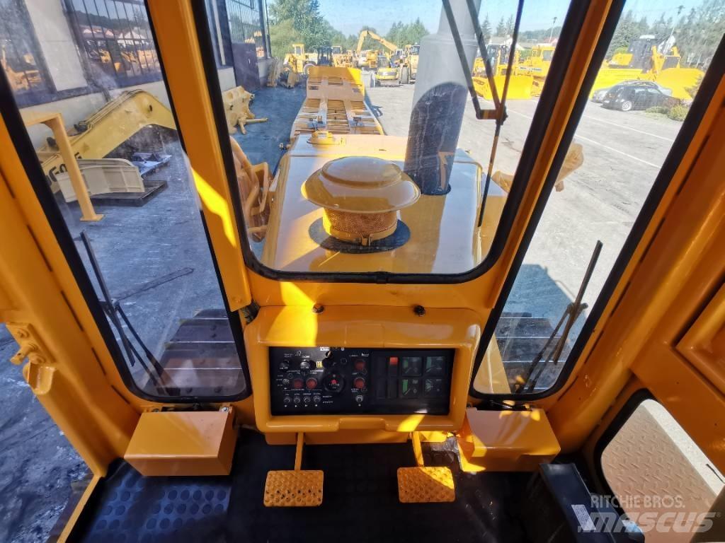 Dressta TD-20G Vikšriniai buldozeriai