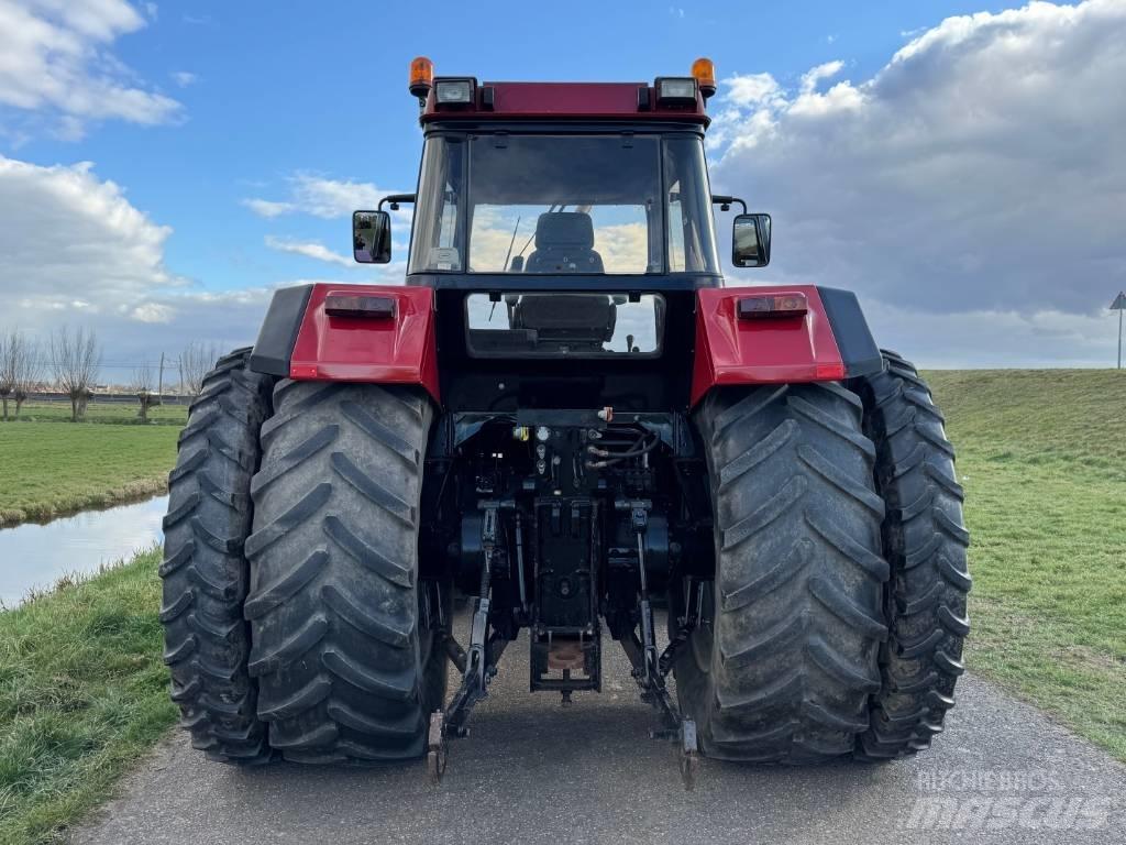 Case IH 1255 XL Traktoriai