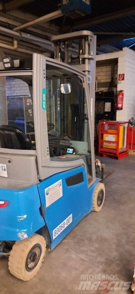 Jungheinrich EFG 320 Elektriniai šakiniai krautuvai