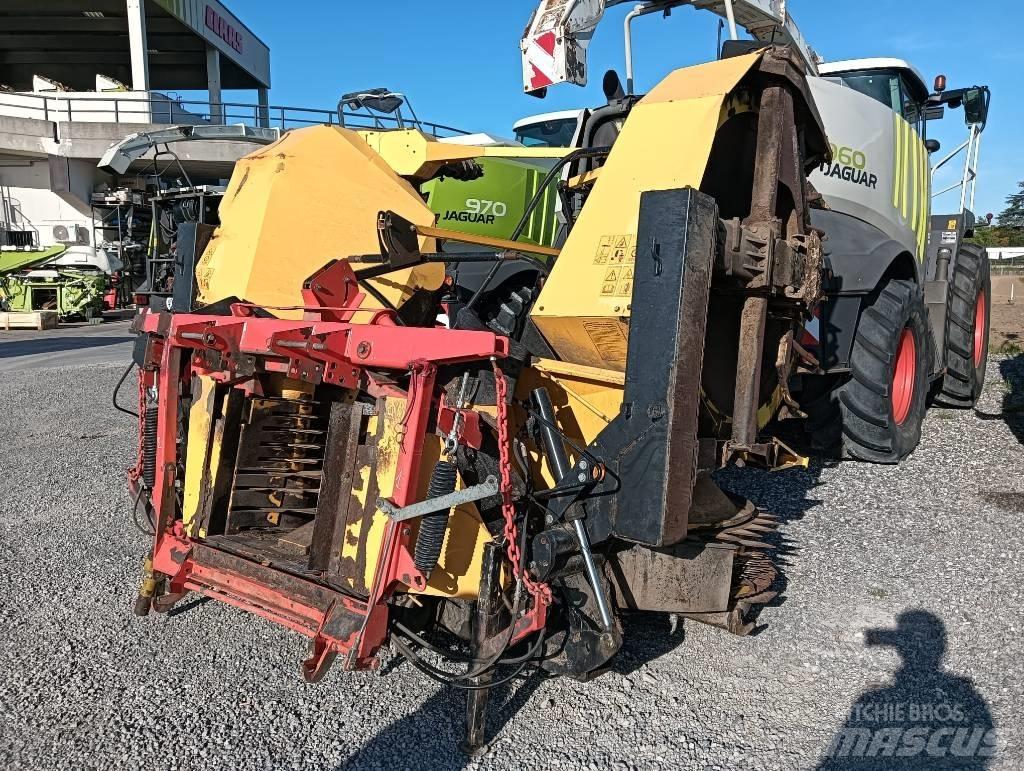 KEMPER 460 Pašarų ruošimo technika