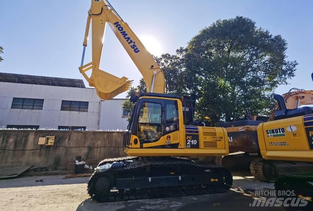 Komatsu PC210LC Vikšriniai ekskavatoriai