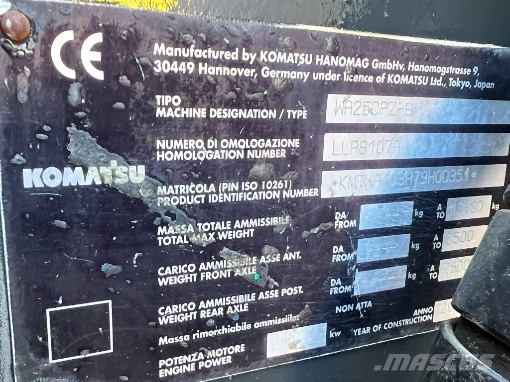 Komatsu WA 250 PZ-6 Naudoti ratiniai krautuvai
