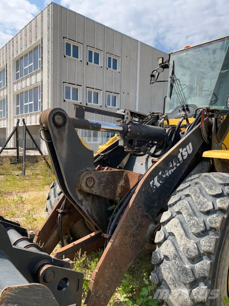 Komatsu WA 250 PZ-6 Naudoti ratiniai krautuvai