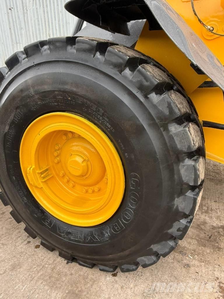Volvo L 110 H Naudoti ratiniai krautuvai