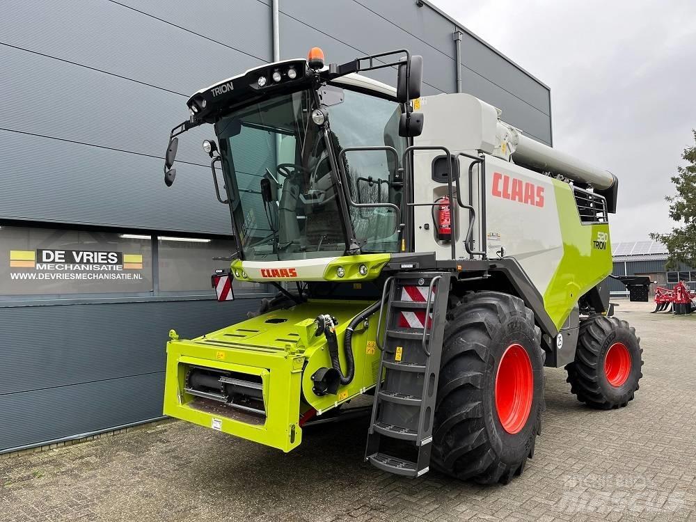 CLAAS Trion 520 Derliaus nuėmimo kombainai