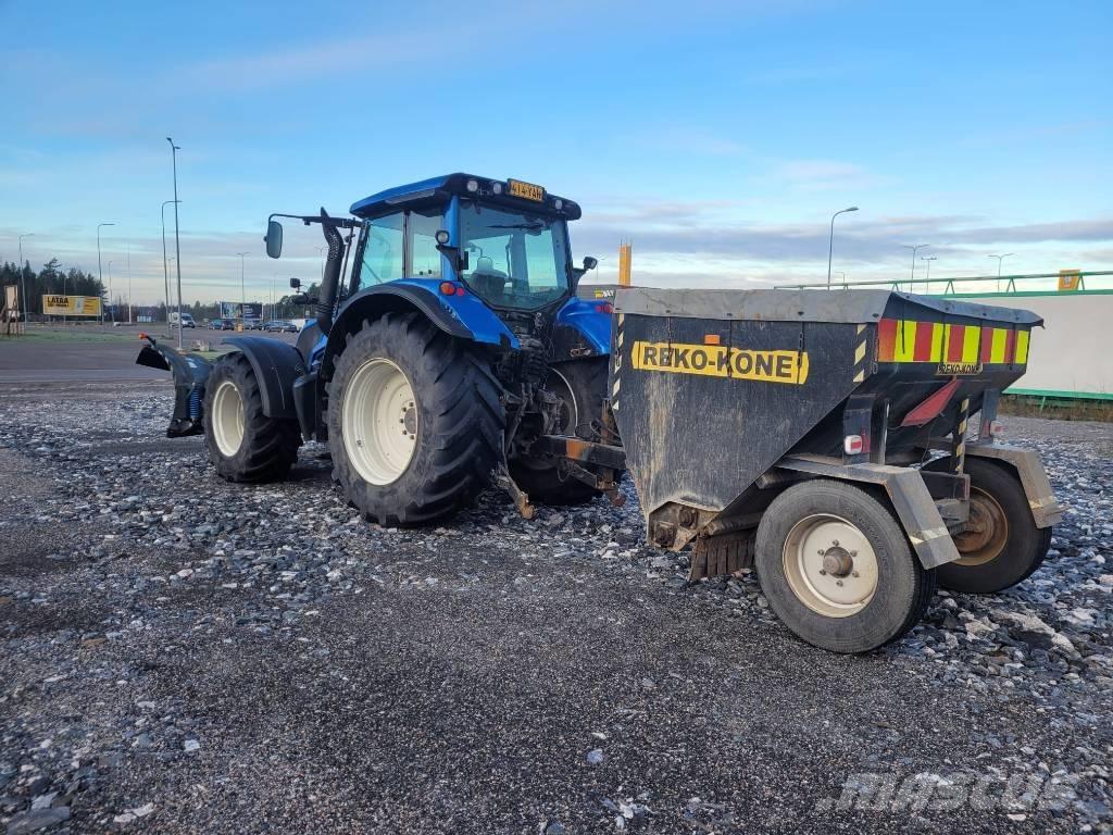 Valtra N 123 Traktoriai