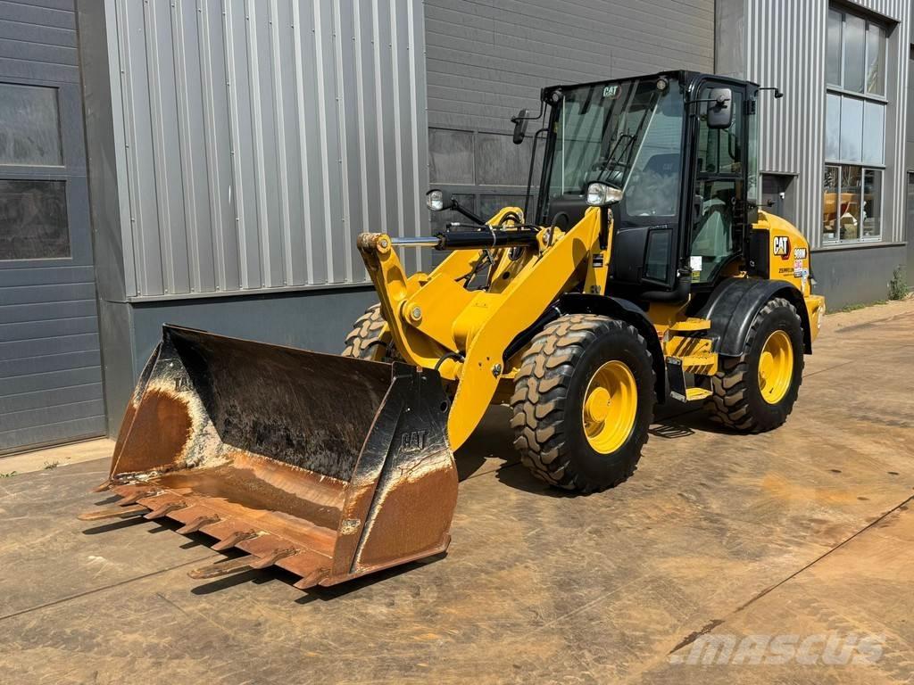 CAT 908M Naudoti ratiniai krautuvai