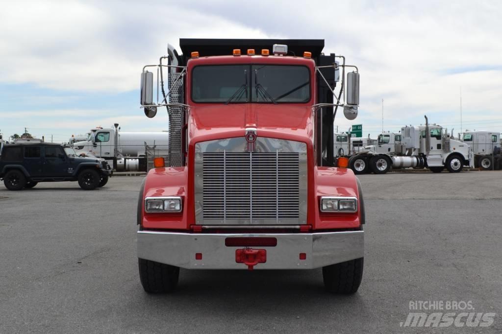 Kenworth T 800 Savivarčių priekabų vilkikai