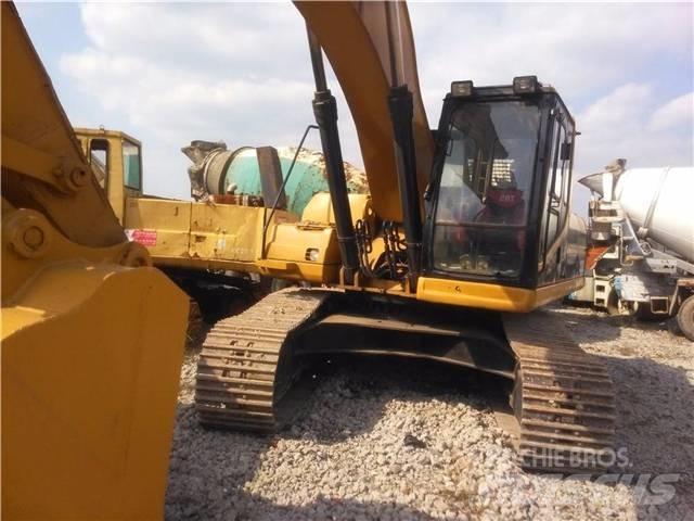 CAT 330B Vikšriniai ekskavatoriai