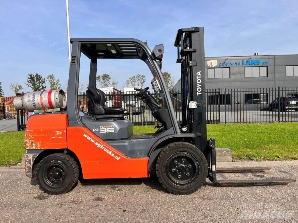 Toyota 02-8FGJF35 LPG (dujiniai) krautuvai