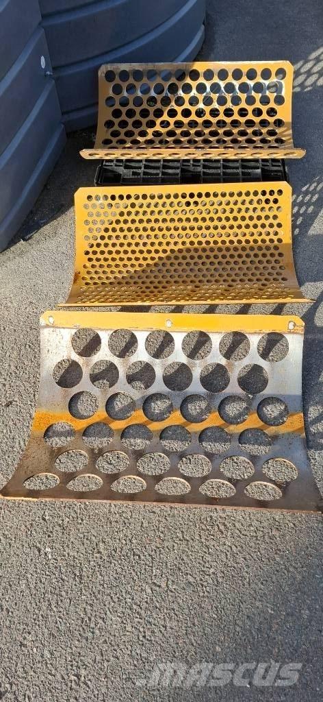 Haybuster H-835 Ryšulių smulkinimo, pjaustymo ir išvyniojimo įrenginiai