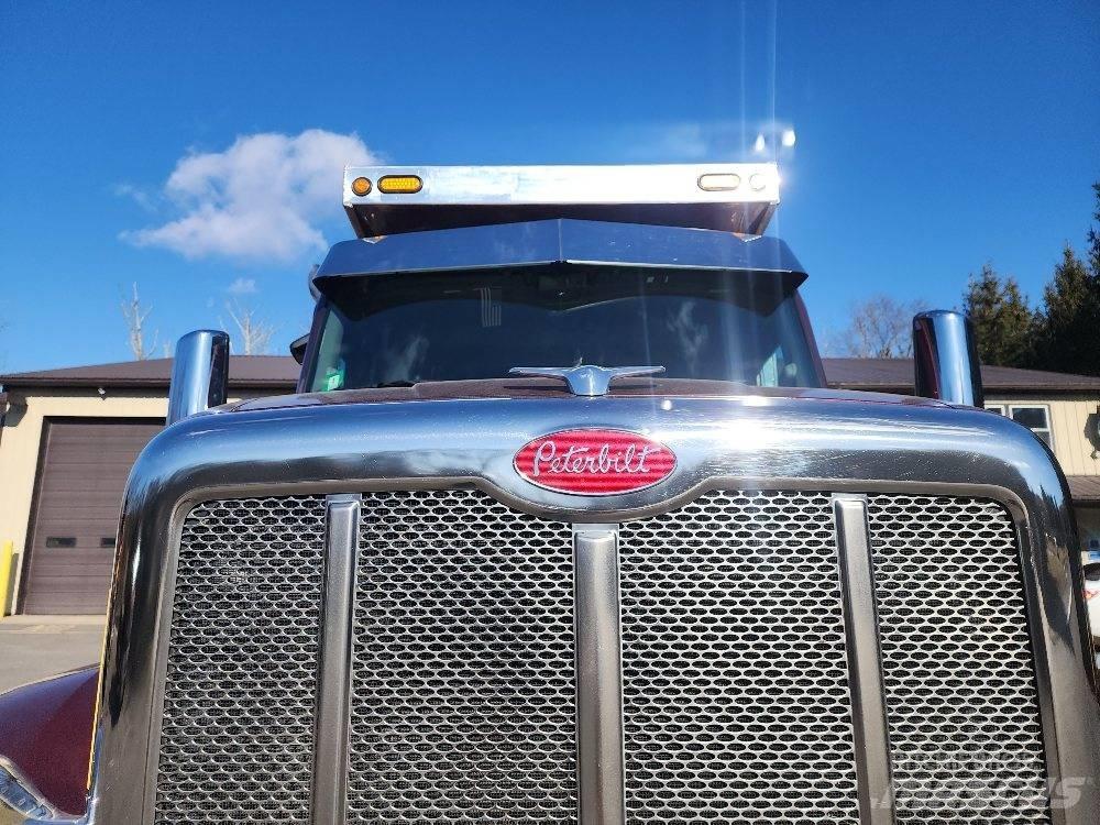 Peterbilt 567 Naudoti vilkikai