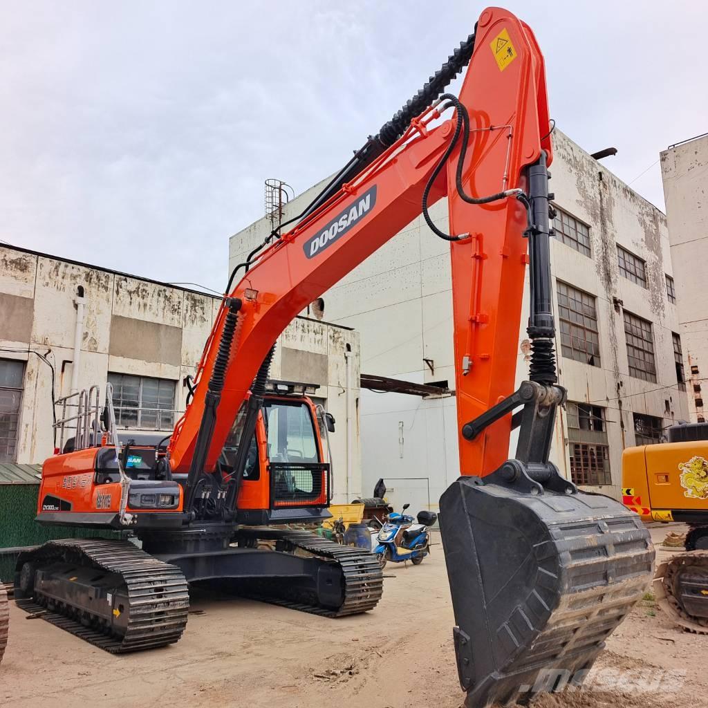 Doosan DX 300 Vikšriniai ekskavatoriai