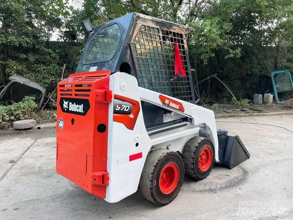 Bobcat S70 Krautuvai su šoniniu pasukimu