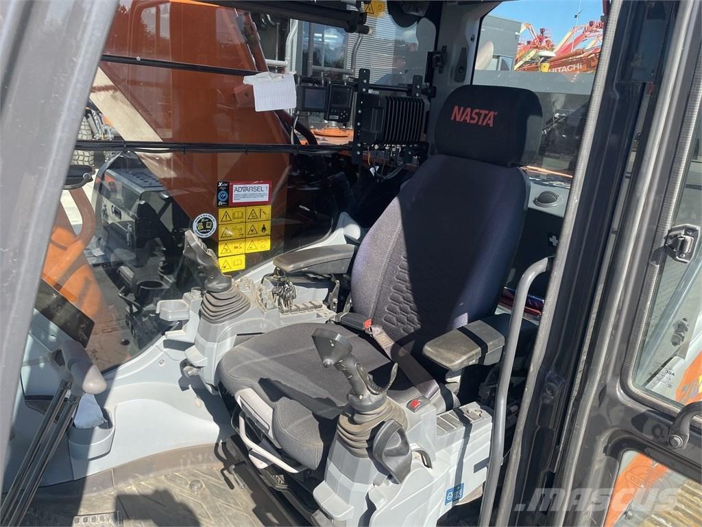Hitachi ZX 300 LC-7 Vikšriniai ekskavatoriai