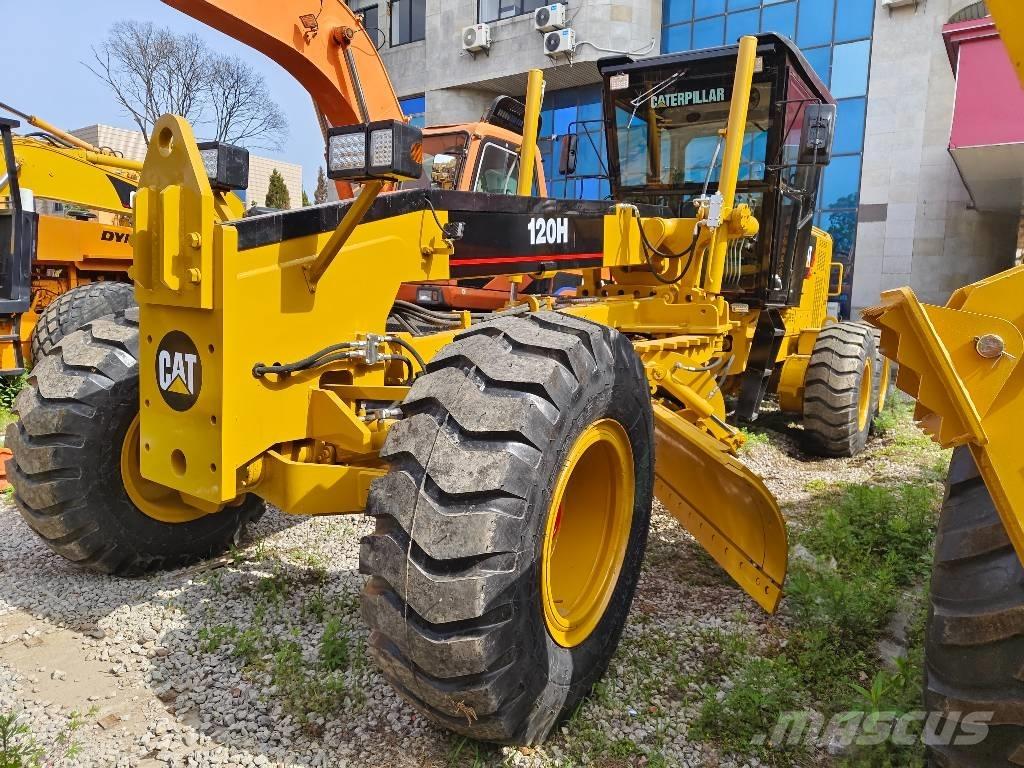 CAT 120 H Greideriai
