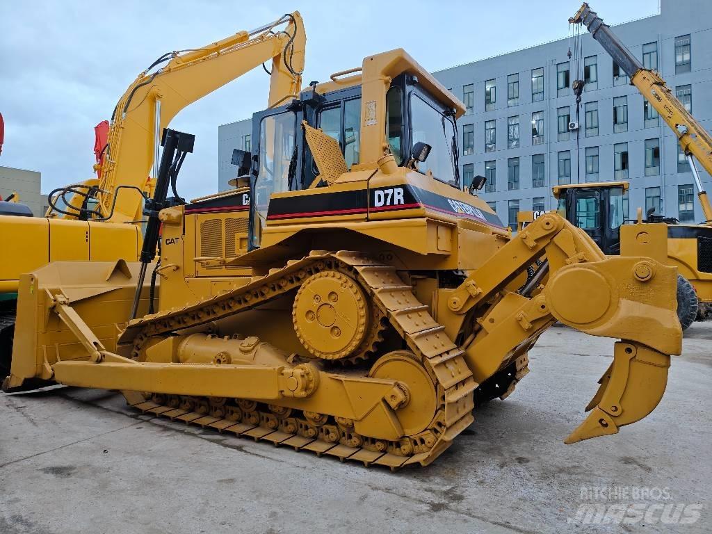CAT D 7 R Greideriai