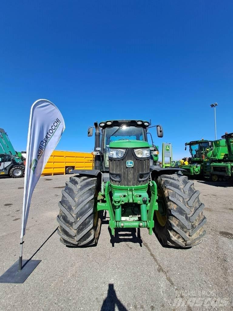 John Deere 6210 R Traktoriai