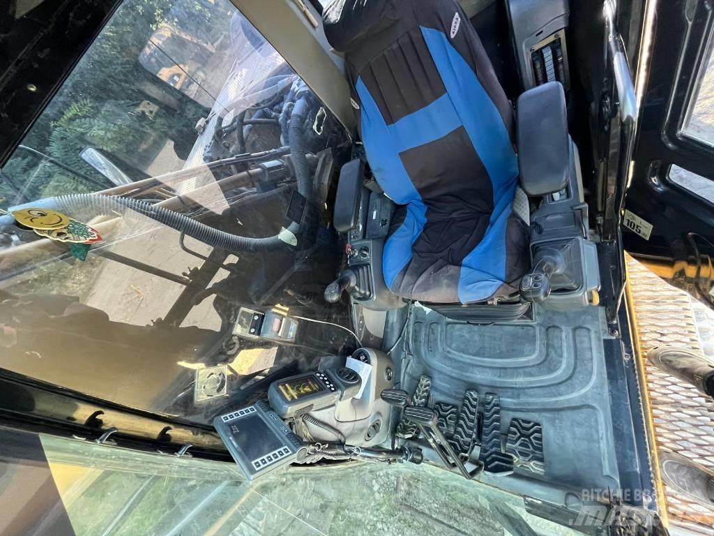 CAT 330 D Vikšriniai ekskavatoriai